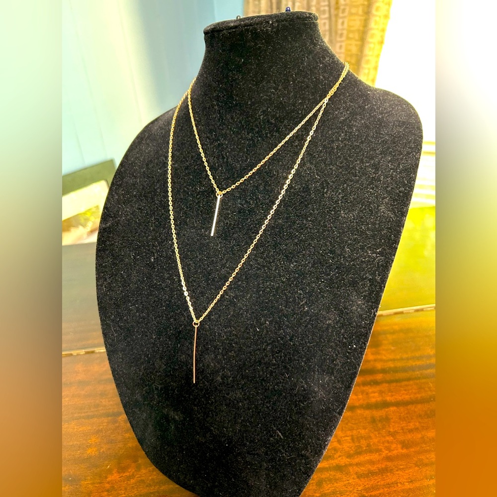 Gold tone necklace